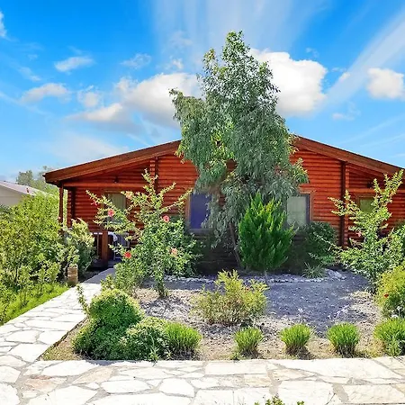 Hayitbuku Ahsapevleri Guest house
