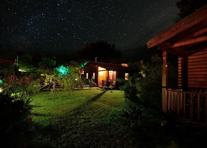 Hayitbuku Ahsapevleri Konukevi *